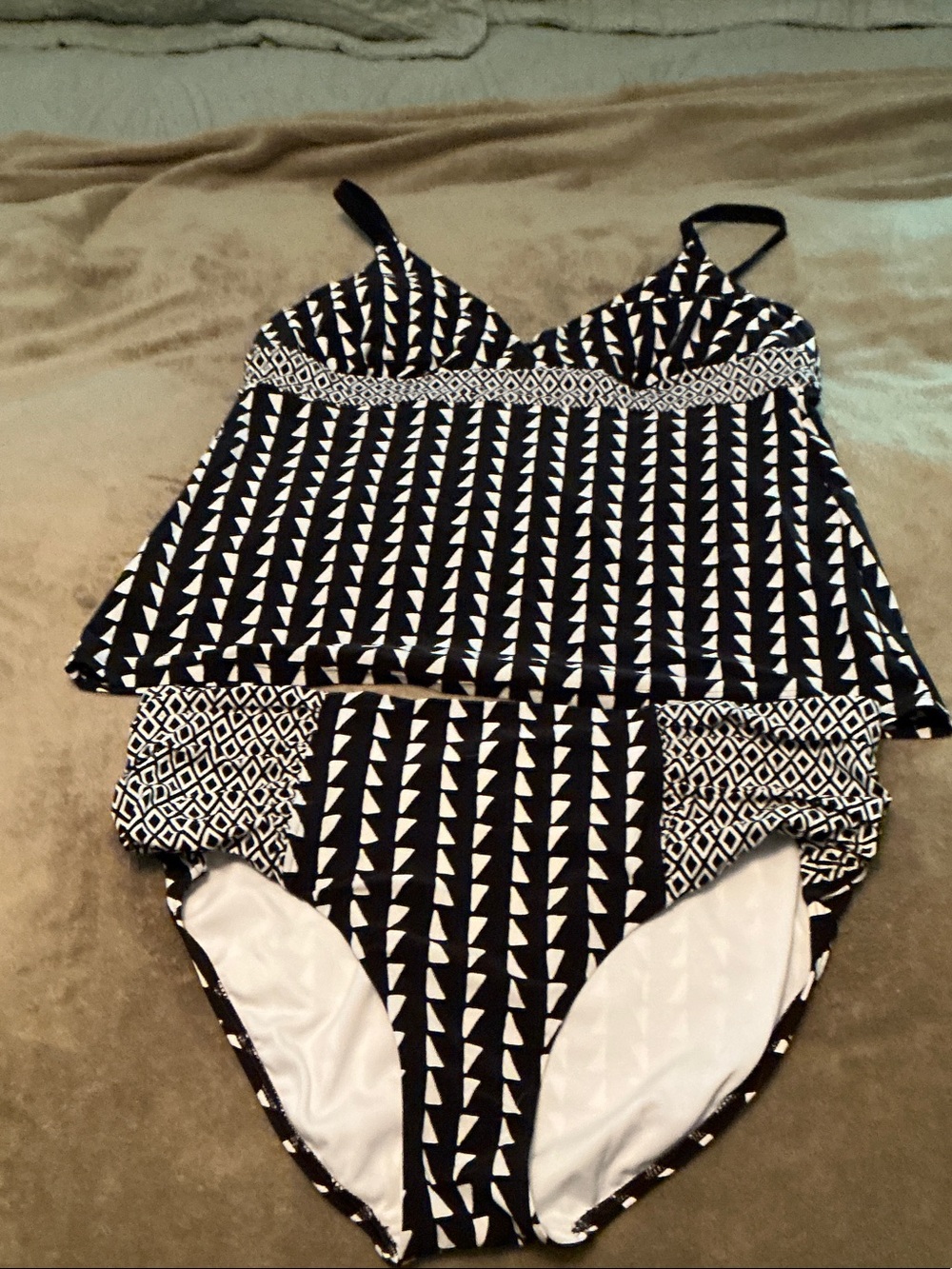 Lands' End Black and White Triangle Print Swim Top and bottom